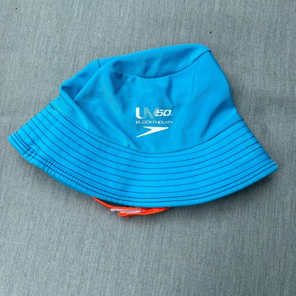 Speedo Bucket Sun Hat size S/M (0-18 months) - Picture 2 of 3
